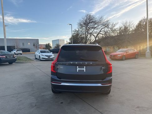 Used 2023 Volvo XC90 B6 Ultimate w/ Protection Package Premier image 6