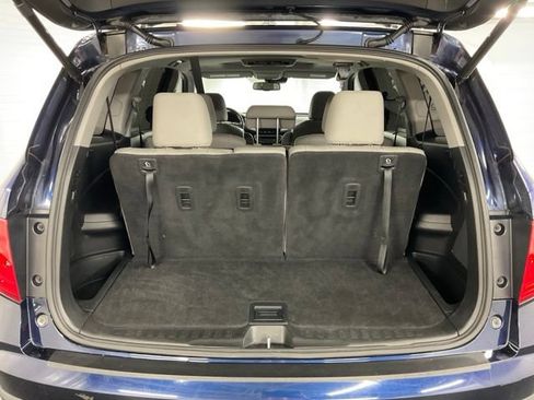 Certified 2017 Honda Pilot Touring image 9