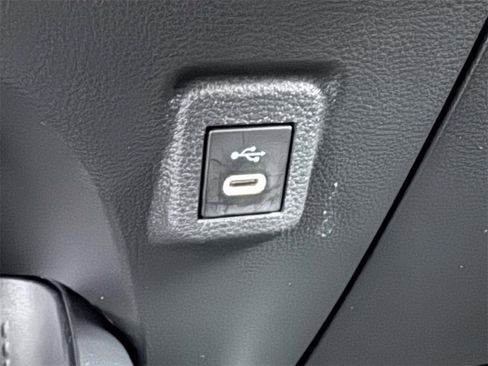 Used 2025 Toyota Corolla LE image 8