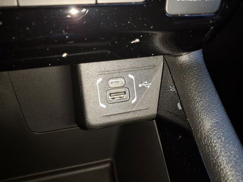 New 2026 Jeep Compass Latitude image 23