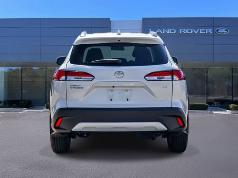 Used 2024 Toyota Corolla Cross LE image 5