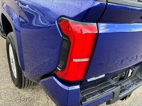 Used 2025 Toyota Tacoma SR5 image 33