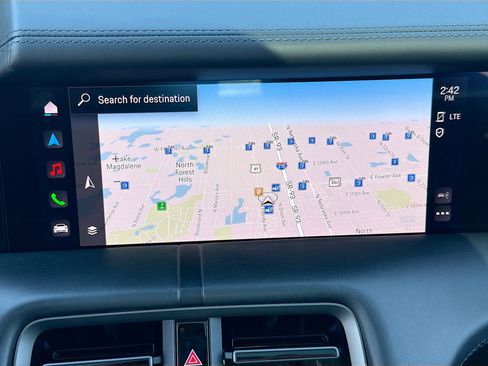 Used 2022 Porsche Taycan Turbo S image 31