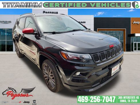 Used 2023 Jeep Compass Limited AWD/4WD image 2