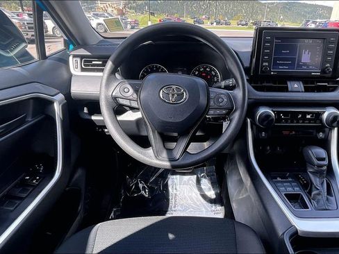 Used 2021 Toyota RAV4 LE w/ Carpet Mat Package (TMS) AWD/4WD image 5
