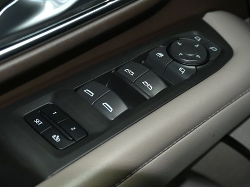 Used 2022 Chevrolet Tahoe Z71 w/ Luxury Package image 25