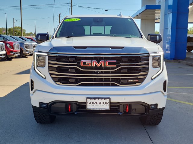 Used 2023 GMC Sierra 1500 AT4 w/ AT4 Premium Package AWD/4WD image 11