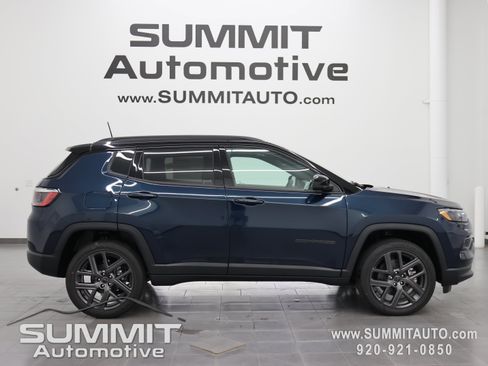 New 2026 Jeep Compass Limited w/ Sun, Sound & Navigation Group AWD/4WD image 1