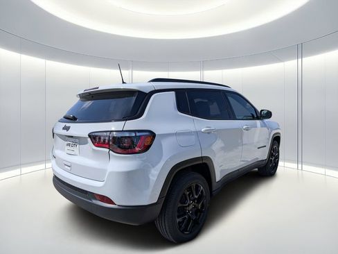 New 2026 Jeep Compass Latitude AWD/4WD image 4
