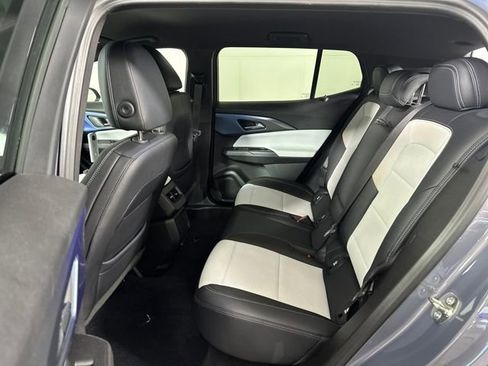 Used 2025 Chevrolet Equinox EV LT image 25