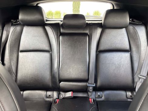 Used 2019 MAZDA MAZDA3 Hatchback FWD image 27