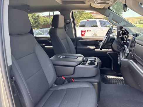 Used 2025 Chevrolet Silverado 2500 LT w/ Convenience Package AWD/4WD image 24