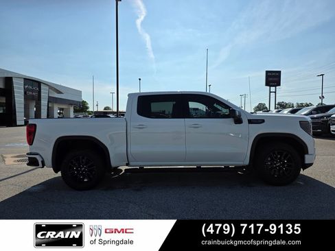 Used 2026 GMC Sierra 1500 Elevation w/ Elevation Premium Package AWD/4WD image 9