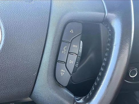 Used 2023 Chevrolet Express 2500 w/ Driver Convenience Package RWD image 21