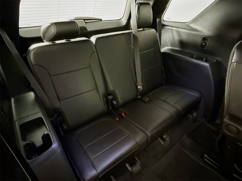 Used 2023 Chevrolet Traverse LT w/ LPO, Floor Liner Package image 26