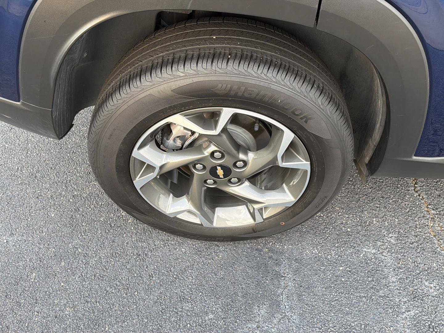 Used 2024 Chevrolet Trax LT FWD image 36