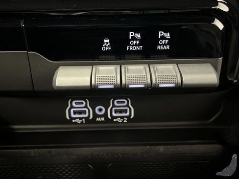 Used 2025 RAM 1500 Big Horn image 23