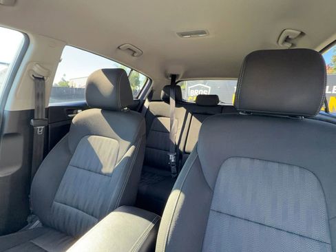 Used 2022 Kia Sportage LX image 27