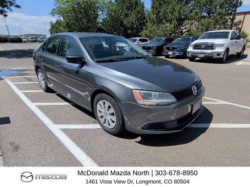 Used 2011 Volkswagen Jetta S FWD image 4