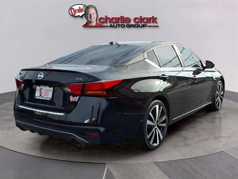 Used 2022 Nissan Altima 2.5 SR image 5