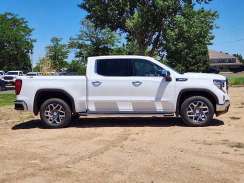 New 2026 GMC Sierra 1500 SLT w/ SLT Premium Plus Package AWD/4WD image 3