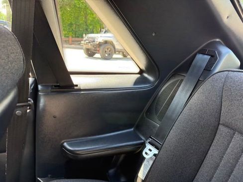 Used 1991 Ford Mustang LX RWD image 66