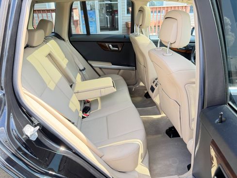 Used 2011 Mercedes-Benz GLK 350 4MATIC image 42