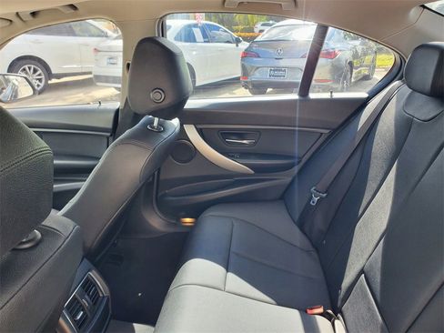 Used 2018 BMW 320i Sedan image 11