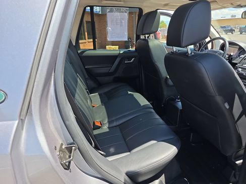 Used 2015 Land Rover LR2 AWD/4WD image 30