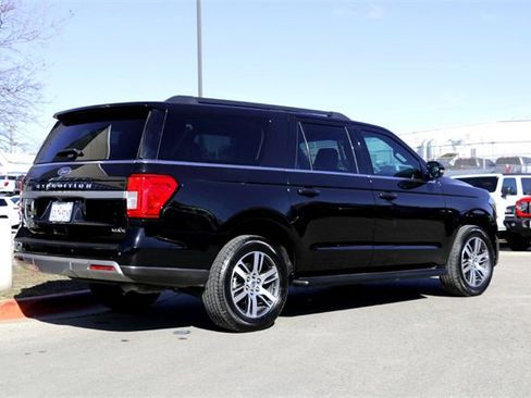 Used 2024 Ford Expedition Max XLT image 5