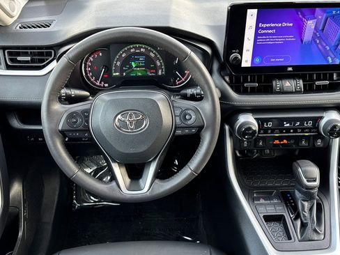 Used 2023 Toyota RAV4 XLE Premium image 14