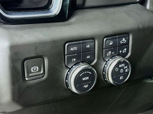 Used 2024 GMC Sierra 1500 Denali w/ Denali Reserve Package AWD/4WD image 12