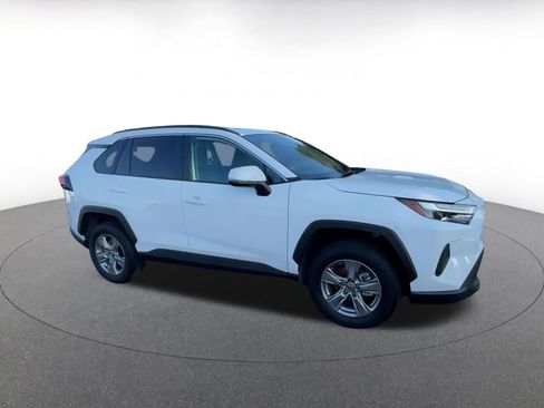 Used 2025 Toyota RAV4 XLE image 2