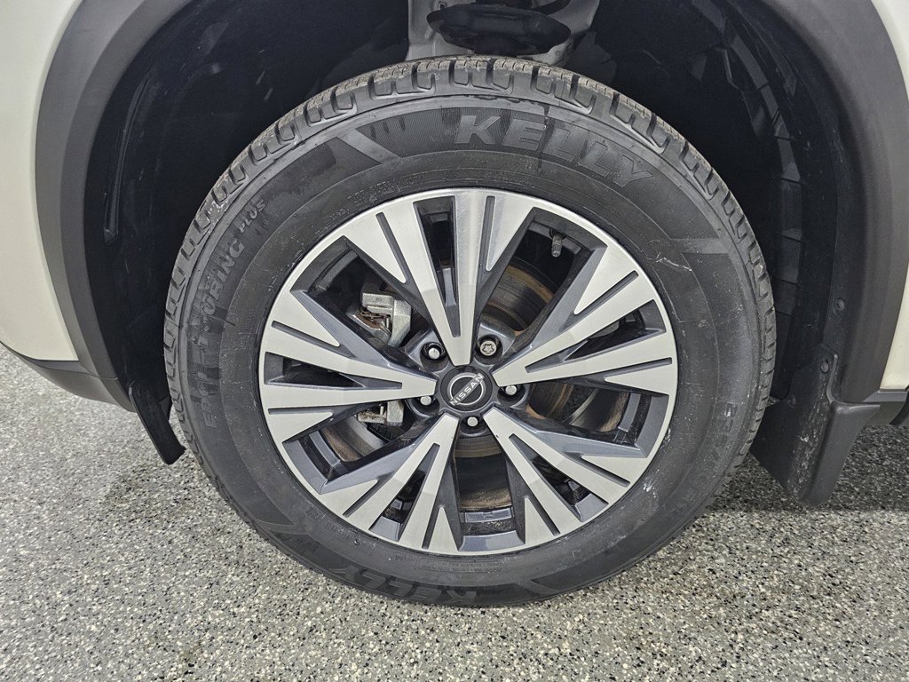Used 2023 Nissan Rogue SV AWD/4WD image 9