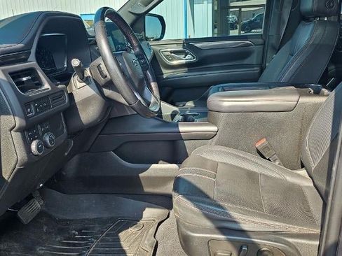 Used 2023 Chevrolet Suburban RST AWD/4WD image 8