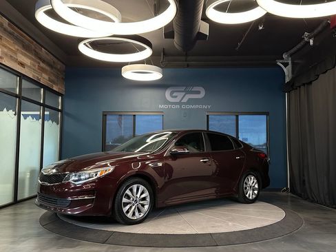 Used 2018 Kia Optima LX w/ Convenience Package FWD image 7