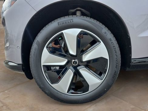 New 2026 Volvo EX90 Plus RWD image 14