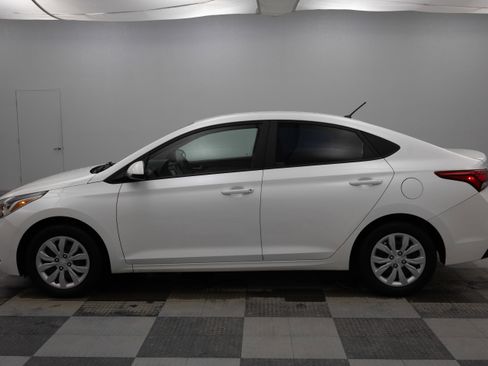 Used 2022 Hyundai Accent SE image 5