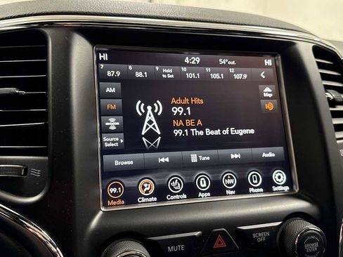 Used 2018 Jeep Grand Cherokee Altitude image 18