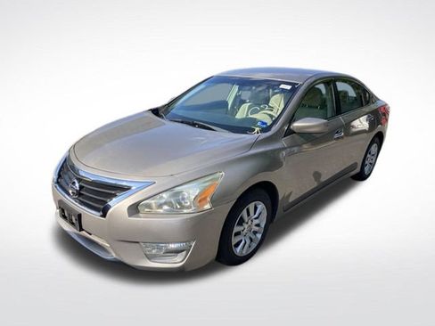 Used 2013 Nissan Altima 2.5 S FWD image 11