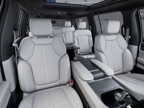 New 2026 Jeep Grand Wagoneer Limited w/ Premium Group II image 20