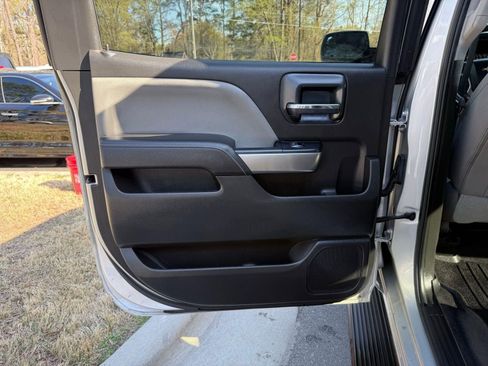 Used 2018 Chevrolet Silverado 1500 LT w/ All Star Edition image 30