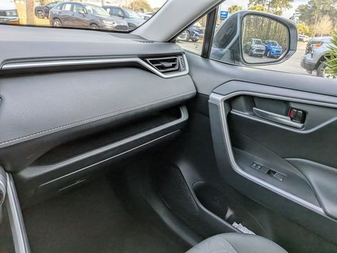 Used 2024 Toyota RAV4 XLE image 16