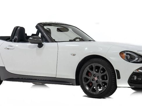 Used 2017 FIAT 124 Spider Abarth image 1