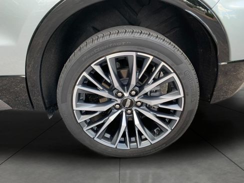 Certified 2024 Cadillac XT4 Sport AWD/4WD image 3