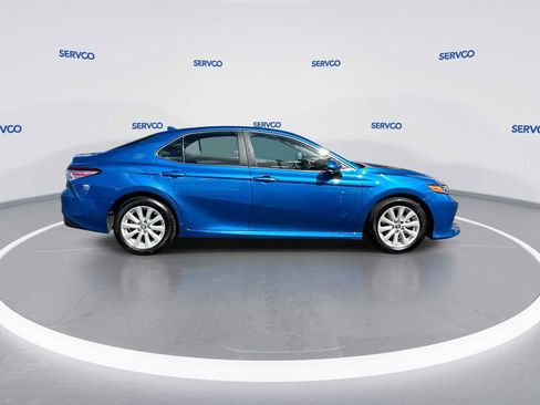 Used 2019 Toyota Camry LE FWD image 9