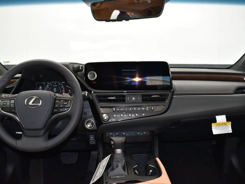 New 2025 Lexus ES 350 w/ Premium Package image 19