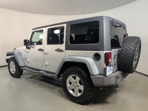 Used 2012 Jeep Wrangler Unlimited Sport AWD/4WD image 6