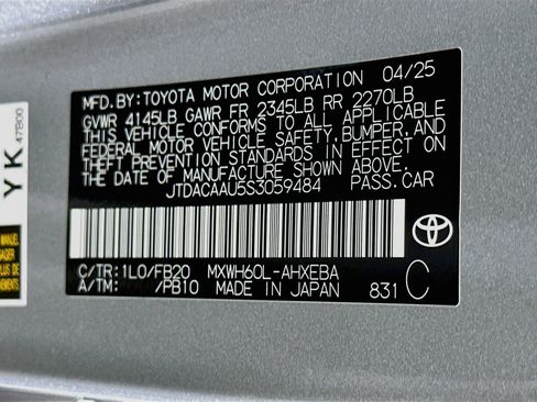 Used 2025 Toyota Prius LE FWD image 12