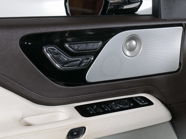 Used 2021 Lincoln Aviator Black Label Grand Touring w/ Class IV Trailer Tow Package AWD/4WD image 29